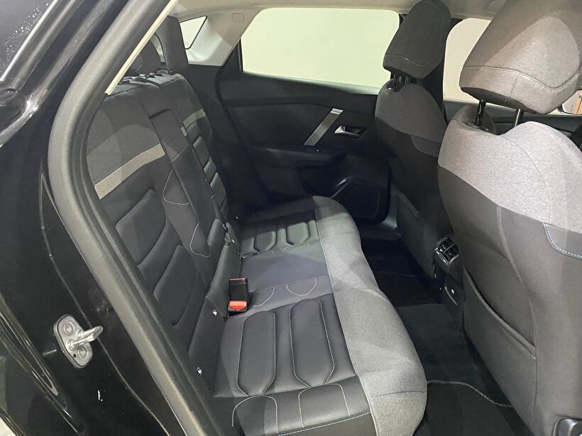 2023 Benzin Otomatik Citroen C4 X Siyah Gürel Tasarım Aksesuar Otomotiv San. Tic. Ltd. Şti.