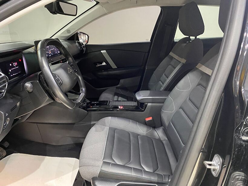 2023 Benzin Otomatik Citroen C4 X Siyah Gürel Tasarım Aksesuar Otomotiv San. Tic. Ltd. Şti.