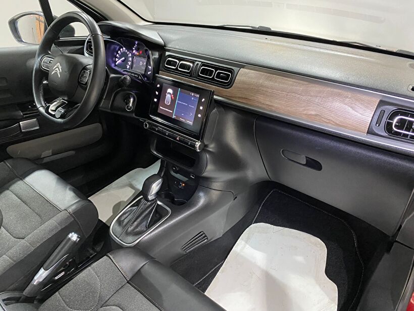 2023 Benzin Otomatik Citroen C3 Kırmızı Gürel Tasarım Aksesuar Otomotiv San. Tic. Ltd. Şti.