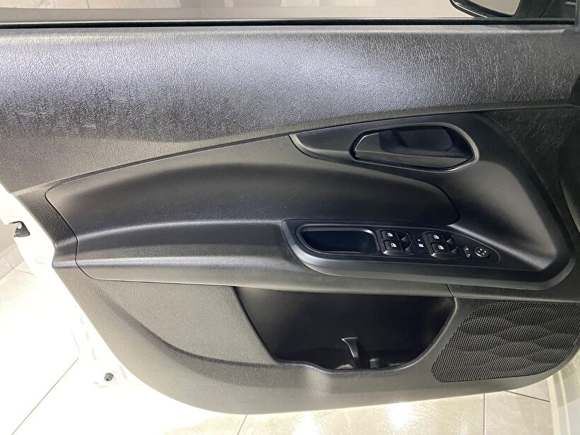 2022 Dizel Manuel Fiat Egea Beyaz Gürel Tasarım Aksesuar Otomotiv San. Tic. Ltd. Şti.