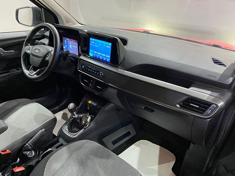 2025 Dizel Manuel Ford Tourneo Courier Kırmızı Gürel Tasarım Aksesuar Otomotiv San. Tic. Ltd. Şti.