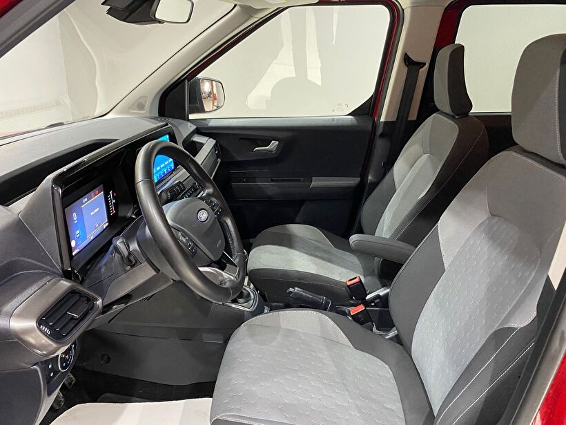 2025 Dizel Manuel Ford Tourneo Courier Kırmızı Gürel Tasarım Aksesuar Otomotiv San. Tic. Ltd. Şti.