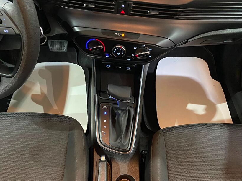 2025 Benzin Otomatik Hyundai i20 Kırmızı Gürel Tasarım Aksesuar Otomotiv San. Tic. Ltd. Şti.