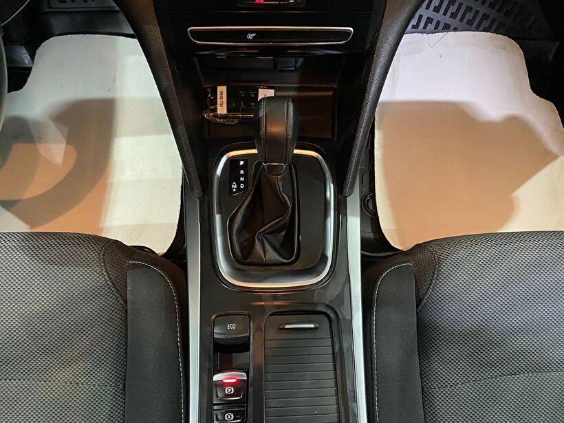 2024 Benzin Otomatik Renault Megane Gri Gürel Tasarım Aksesuar Otomotiv San. Tic. Ltd. Şti.