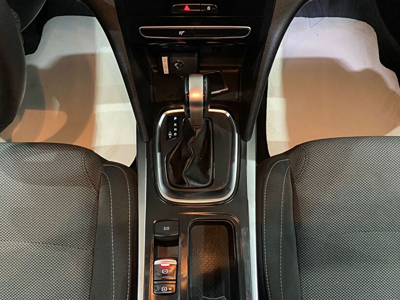 2023 Benzin Otomatik Renault Megane Mavi Gürel Tasarım Aksesuar Otomotiv San. Tic. Ltd. Şti.
