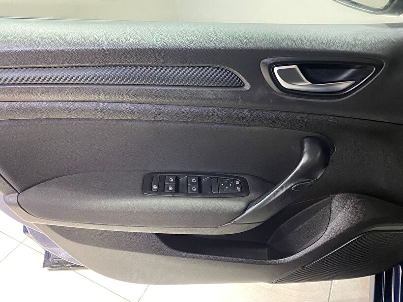 2023 Benzin Otomatik Renault Megane Mavi Gürel Tasarım Aksesuar Otomotiv San. Tic. Ltd. Şti.