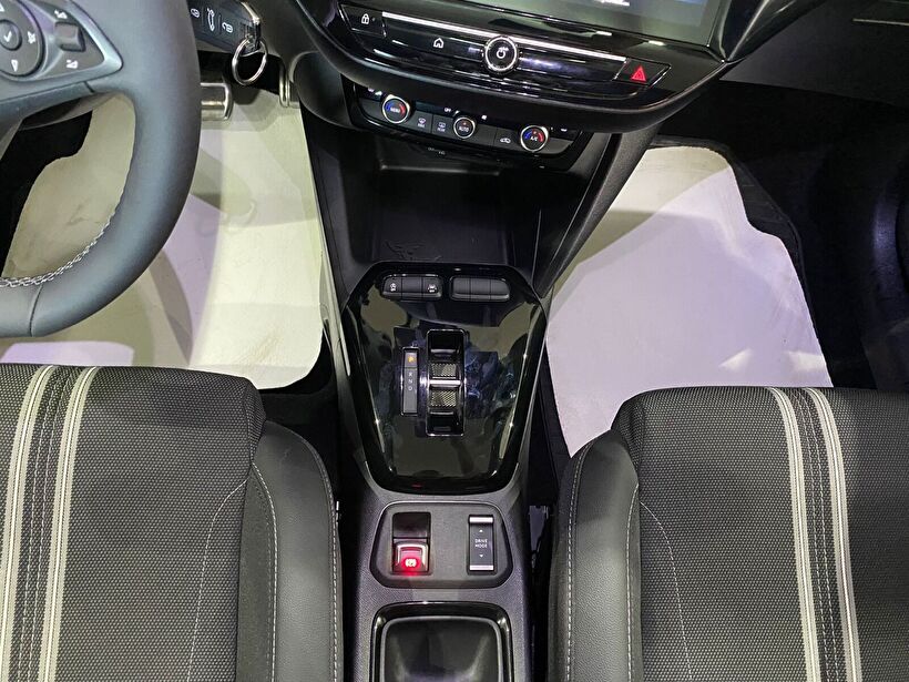 2025 Hybrid Otomatik Opel  Corsa  Gri Gürel Tasarım Aksesuar Otomotiv San. Tic. Ltd. Şti.