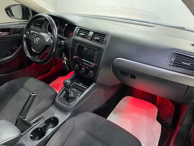 2015 Benzin Manuel Volkswagen Jetta Mavi Gürel Tasarım Aksesuar Otomotiv San. Tic. Ltd. Şti.