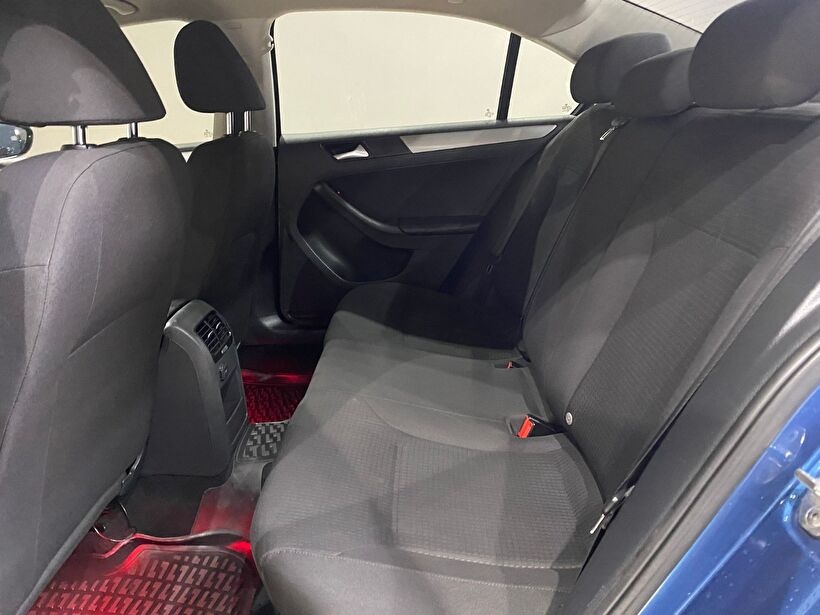 2015 Benzin Manuel Volkswagen Jetta Mavi Gürel Tasarım Aksesuar Otomotiv San. Tic. Ltd. Şti.