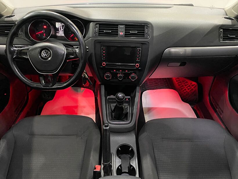 2015 Benzin Manuel Volkswagen Jetta Mavi Gürel Tasarım Aksesuar Otomotiv San. Tic. Ltd. Şti.