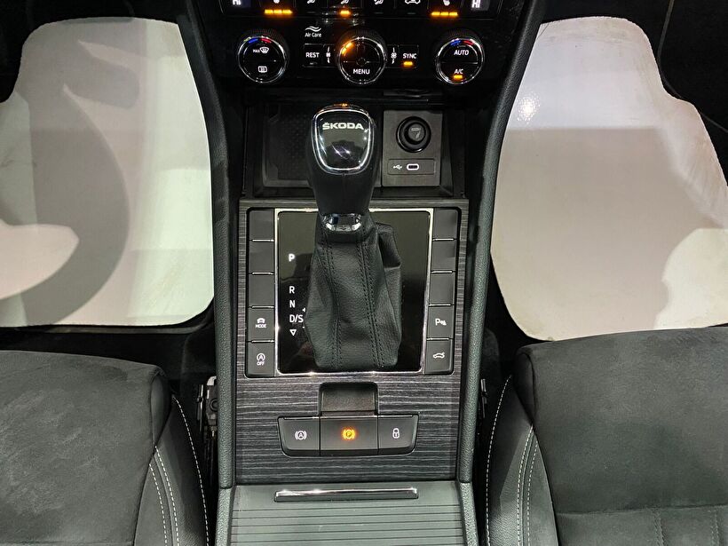 2022 Benzin Otomatik Skoda Superb Gri Gürel Tasarım Aksesuar Otomotiv San. Tic. Ltd. Şti.