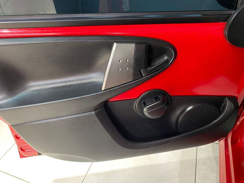 2013 Benzin Otomatik Citroen C1 Kırmızı Gürel Tasarım Aksesuar Otomotiv San. Tic. Ltd. Şti.