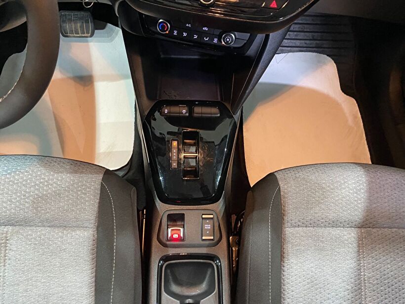 2025 Benzin Otomatik Opel Corsa Gri Gürel Tasarım Aksesuar Otomotiv San. Tic. Ltd. Şti.