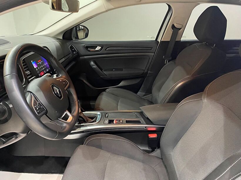 2023 Benzin Otomatik Renault Megane Gri Gürel Tasarım Aksesuar Otomotiv San. Tic. Ltd. Şti.