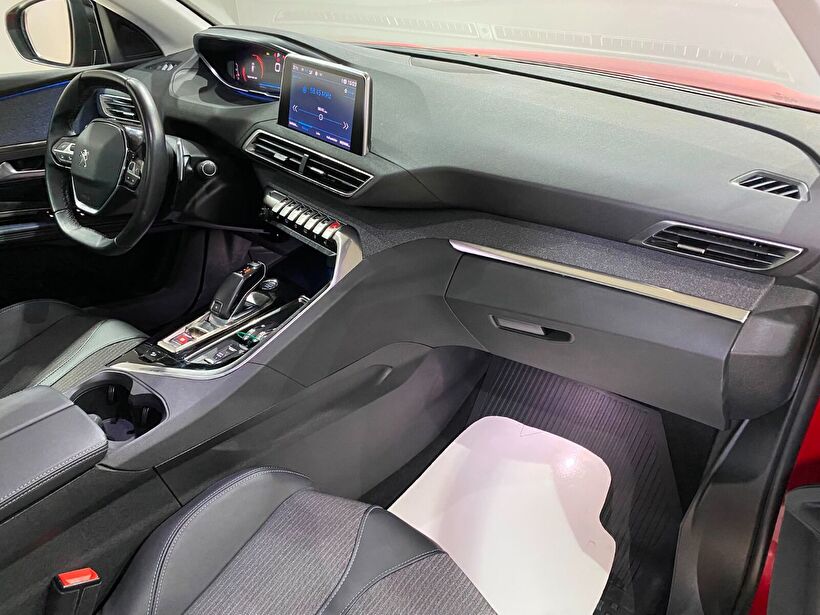 2022 Dizel Otomatik Peugeot 3008 Kırmızı Gürel Tasarım Aksesuar Otomotiv San. Tic. Ltd. Şti.