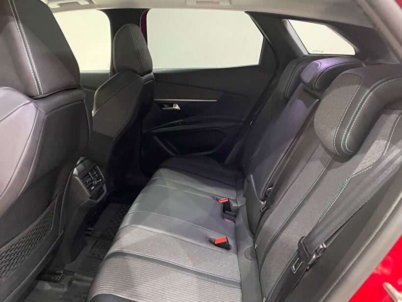 2022 Dizel Otomatik Peugeot 3008 Kırmızı Gürel Tasarım Aksesuar Otomotiv San. Tic. Ltd. Şti.