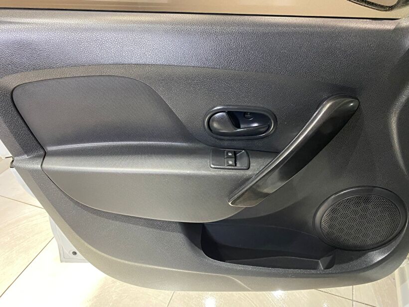 2019 Benzin Manuel Renault Symbol Beyaz Gürel Tasarım Aksesuar Otomotiv San. Tic. Ltd. Şti.