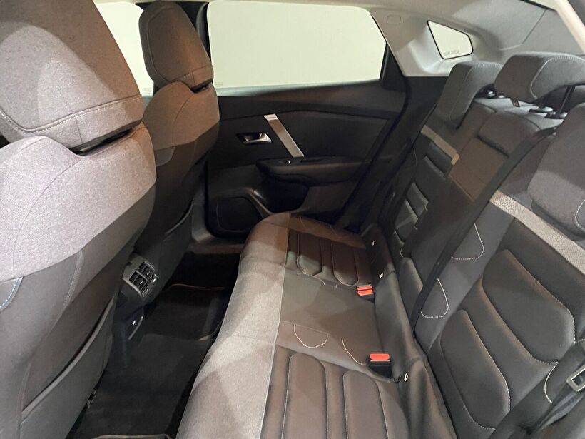 2024 Benzin Otomatik Citroen C4 X Gri Gürel Tasarım Aksesuar Otomotiv San. Tic. Ltd. Şti.