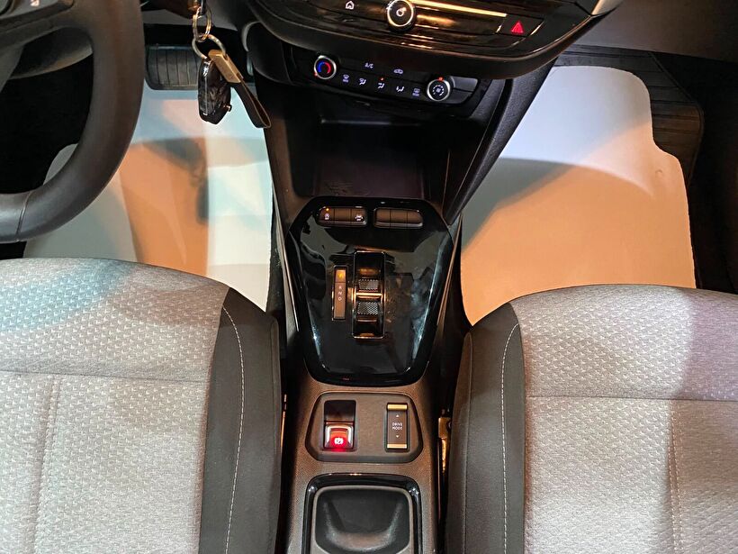2025 Benzin Otomatik Opel Corsa Kırmızı Gürel Tasarım Aksesuar Otomotiv San. Tic. Ltd. Şti.