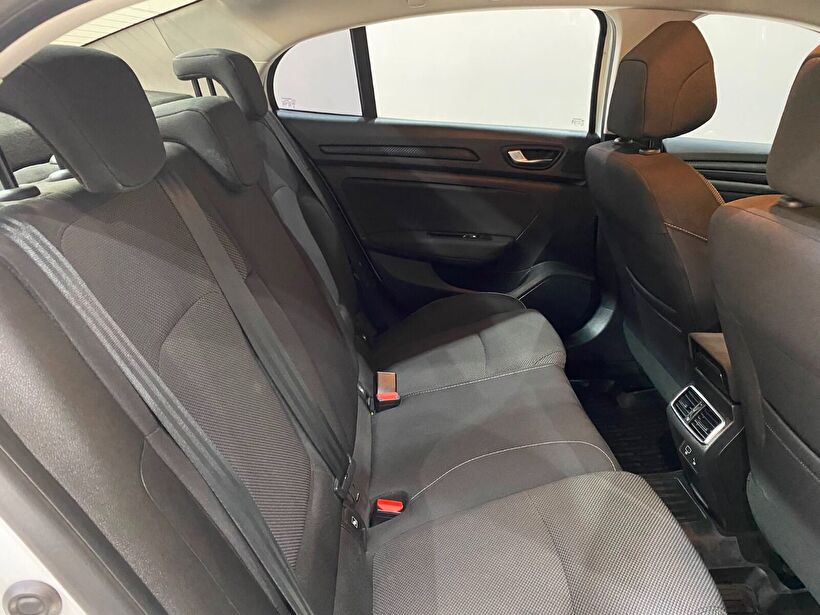 2024 Benzin Otomatik Renault Megane Beyaz Gürel Tasarım Aksesuar Otomotiv San. Tic. Ltd. Şti.