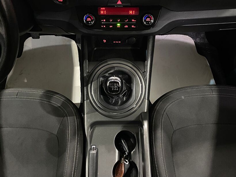 2012 Benzin Manuel Kia Sportage Beyaz Gürel Tasarım Aksesuar Otomotiv San. Tic. Ltd. Şti.