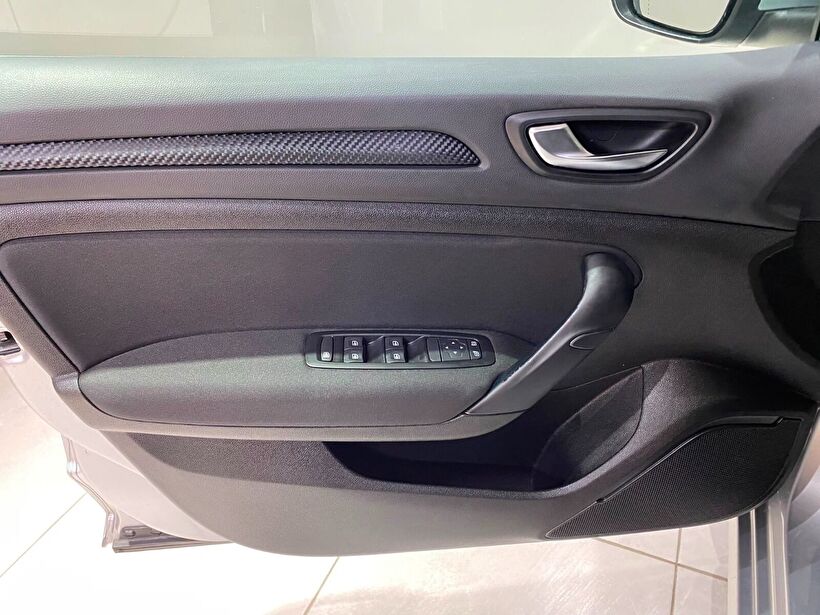 2023 Benzin Otomatik Renault Megane Gri Gürel Tasarım Aksesuar Otomotiv San. Tic. Ltd. Şti.