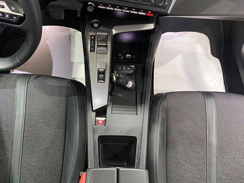 2024 Benzin Otomatik Peugeot 408 Siyah Gürel Tasarım Aksesuar Otomotiv San. Tic. Ltd. Şti.