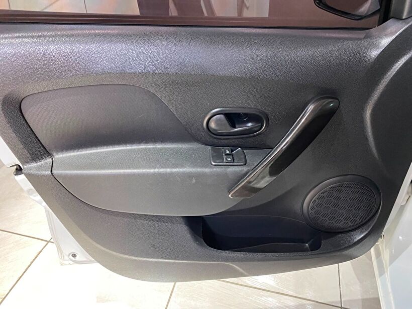2020 Benzin Manuel Renault Symbol Beyaz Gürel Tasarım Aksesuar Otomotiv San. Tic. Ltd. Şti.