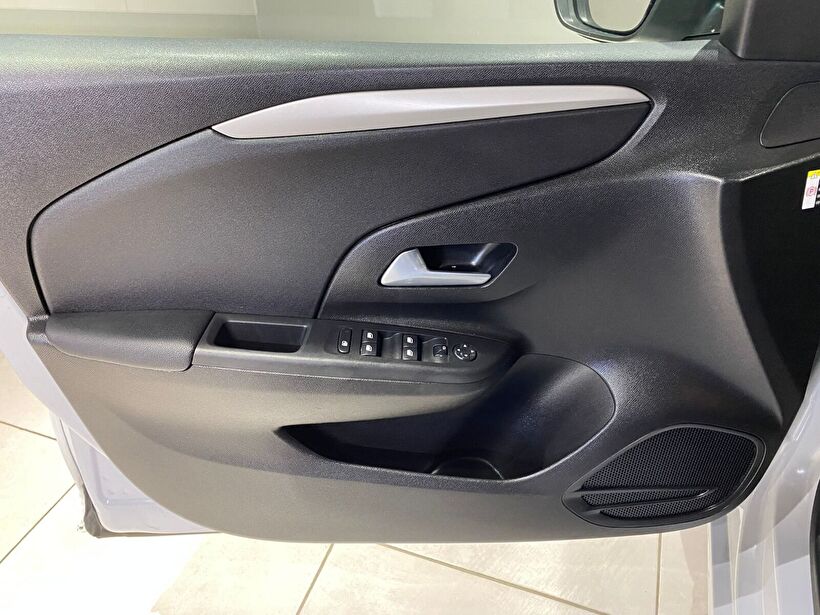 2025 Benzin Otomatik Opel Corsa Beyaz Gürel Tasarım Aksesuar Otomotiv San. Tic. Ltd. Şti.