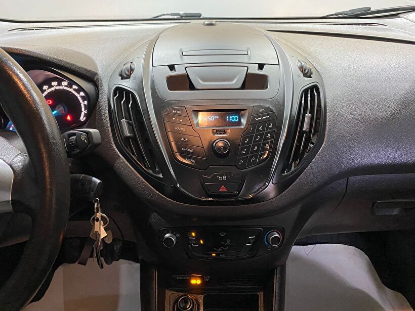 2022 Dizel Manuel Ford Tourneo Courier Beyaz Gürel Tasarım Aksesuar Otomotiv San. Tic. Ltd. Şti.
