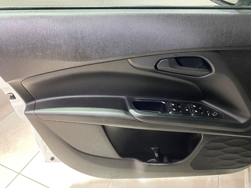 2022 Dizel Otomatik Fiat Egea Beyaz Gürel Tasarım Aksesuar Otomotiv San. Tic. Ltd. Şti.