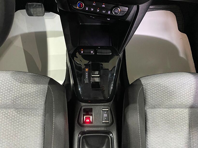 2025 Benzin Otomatik Opel Corsa Siyah Gürel Tasarım Aksesuar Otomotiv San. Tic. Ltd. Şti.