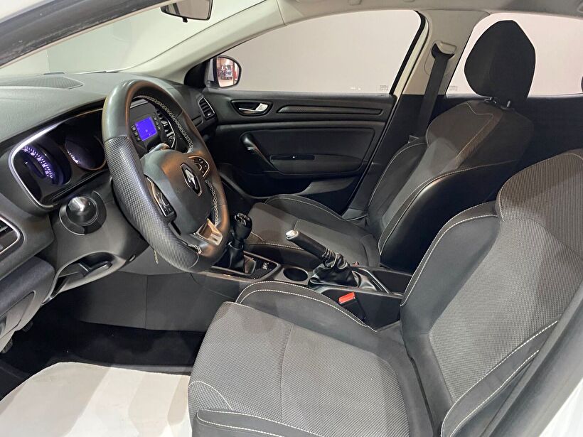 2017 Benzin Manuel Renault Megane Beyaz Gürel Tasarım Aksesuar Otomotiv San. Tic. Ltd. Şti.