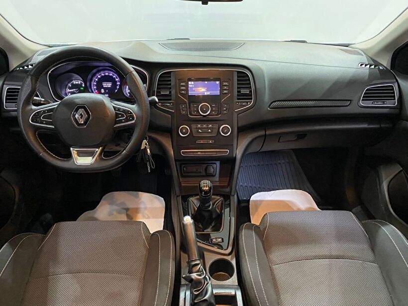 2017 Benzin Manuel Renault Megane Beyaz Gürel Tasarım Aksesuar Otomotiv San. Tic. Ltd. Şti.
