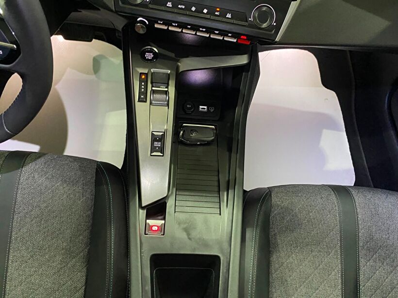 2024 Benzin Otomatik Peugeot 408 Beyaz Gürel Tasarım Aksesuar Otomotiv San. Tic. Ltd. Şti.