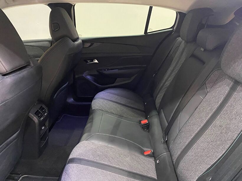 2024 Benzin Otomatik Peugeot 408 Beyaz Gürel Tasarım Aksesuar Otomotiv San. Tic. Ltd. Şti.