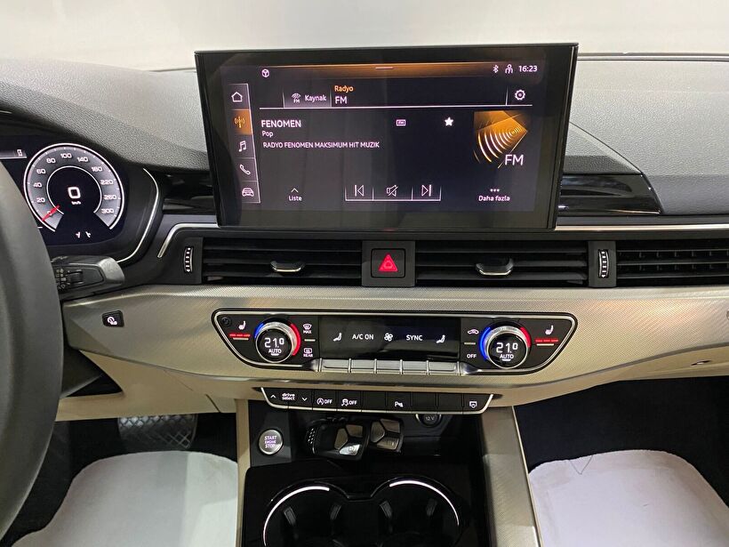 2024 Dizel Otomatik Audi A4 Siyah Gürel Tasarım Aksesuar Otomotiv San. Tic. Ltd. Şti.