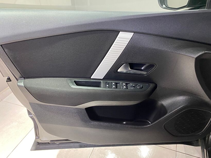 2024 Benzin Otomatik Citroen C4 X Gri Gürel Tasarım Aksesuar Otomotiv San. Tic. Ltd. Şti.