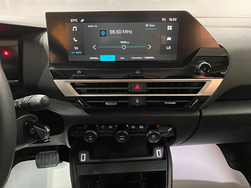 2025 Benzin Otomatik Citroen C4 X Mavi Gürel Tasarım Aksesuar Otomotiv San. Tic. Ltd. Şti.