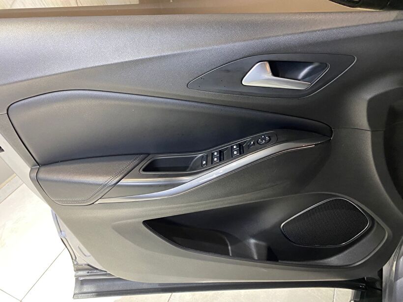 2020 Benzin Otomatik Opel Grandland X Gri Gürel Tasarım Aksesuar Otomotiv San. Tic. Ltd. Şti.