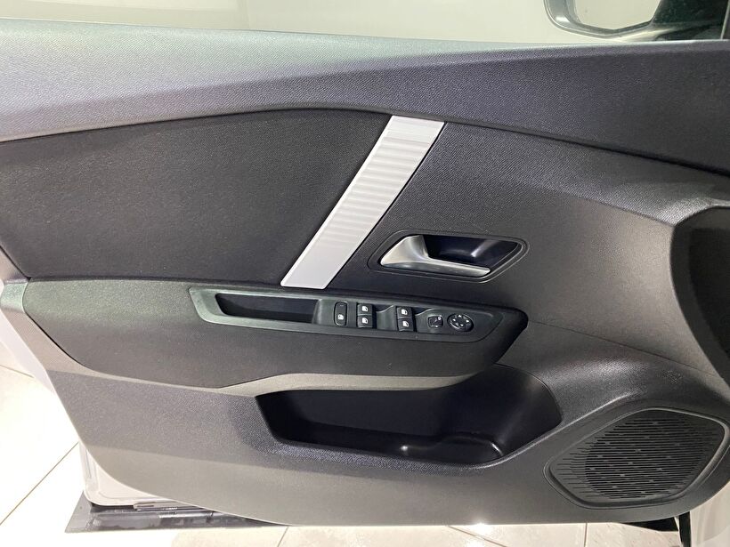 2023 Benzin Otomatik Citroen C4 X Beyaz Gürel Tasarım Aksesuar Otomotiv San. Tic. Ltd. Şti.