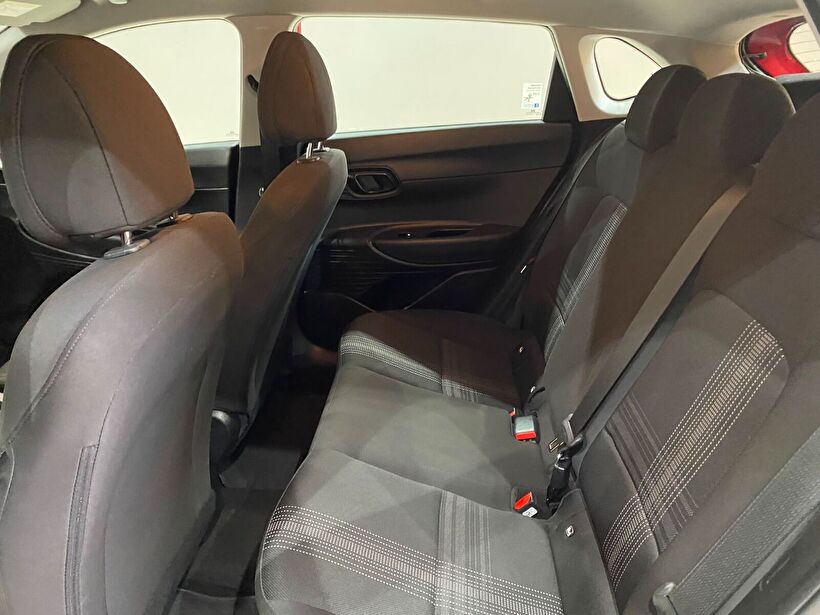 2025 Benzin Otomatik Hyundai i20 Kırmızı Gürel Tasarım Aksesuar Otomotiv San. Tic. Ltd. Şti.