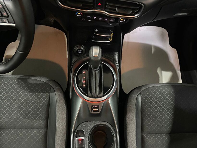 2025 Benzin Otomatik Nissan Juke Kırmızı Gürel Tasarım Aksesuar Otomotiv San. Tic. Ltd. Şti.