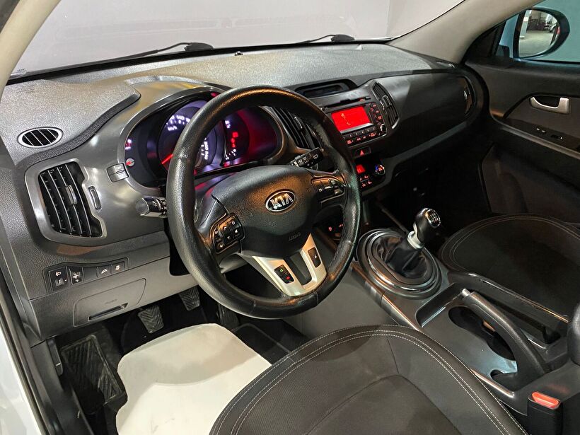 2013 Benzin Manuel Kia Sportage Beyaz Gürel Tasarım Aksesuar Otomotiv San. Tic. Ltd. Şti.