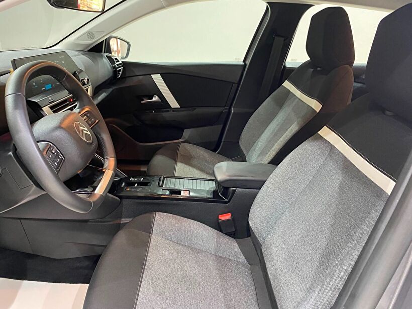 2025 Benzin Otomatik Citroen C4 X Gri Gürel Tasarım Aksesuar Otomotiv San. Tic. Ltd. Şti.