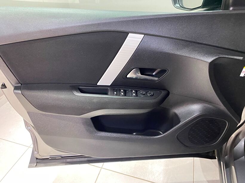 2025 Benzin Otomatik Citroen C4 X Gri Gürel Tasarım Aksesuar Otomotiv San. Tic. Ltd. Şti.