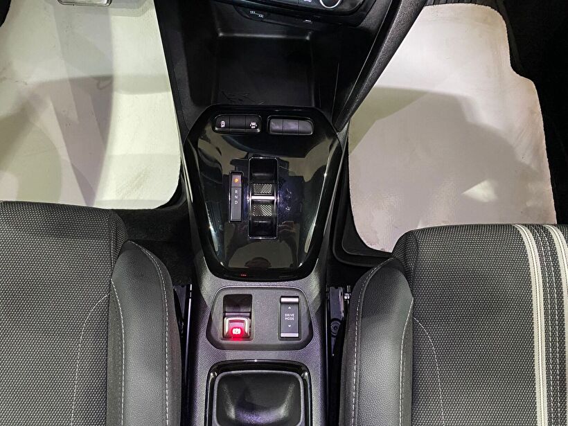 2025 Hybrid Otomatik Opel  Corsa  Gri Gürel Tasarım Aksesuar Otomotiv San. Tic. Ltd. Şti.