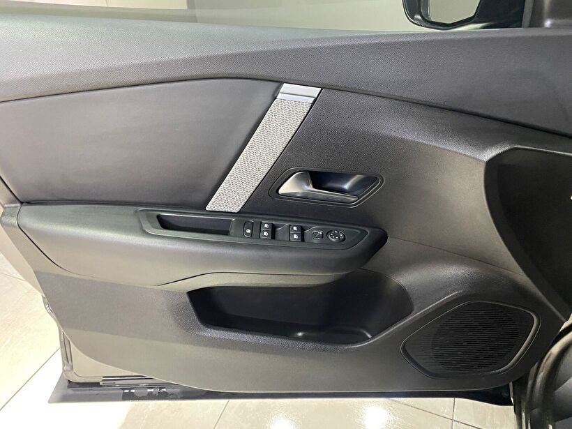 2023 Benzin Otomatik Citroen C4 X Gri Gürel Tasarım Aksesuar Otomotiv San. Tic. Ltd. Şti.