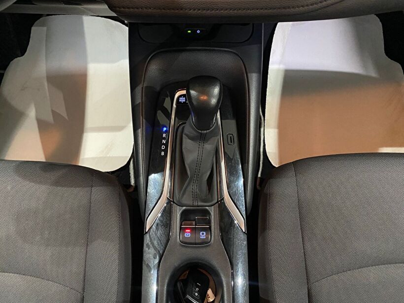 2022 Hybrid Otomatik Toyota Corolla Beyaz Gürel Tasarım Aksesuar Otomotiv San. Tic. Ltd. Şti.