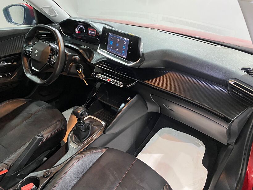 2021 Benzin Manuel Peugeot 2008 Kırmızı Gürel Tasarım Aksesuar Otomotiv San. Tic. Ltd. Şti.